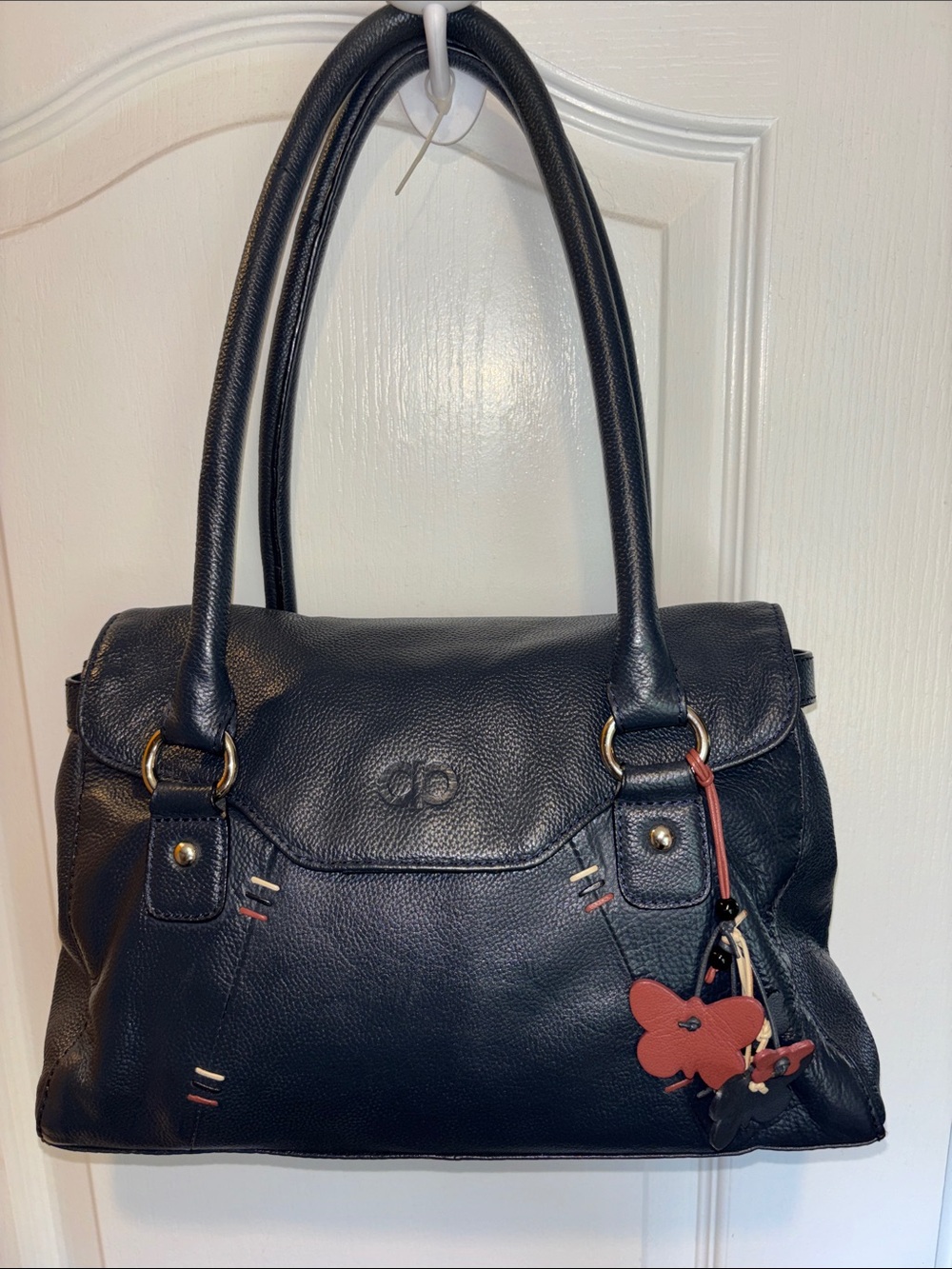 DEBENHAMS..FROM UK NAVY BLUE LEATHER SHOULDER BAG SNAP CLOSURE ZIP MIDDLE POCKET